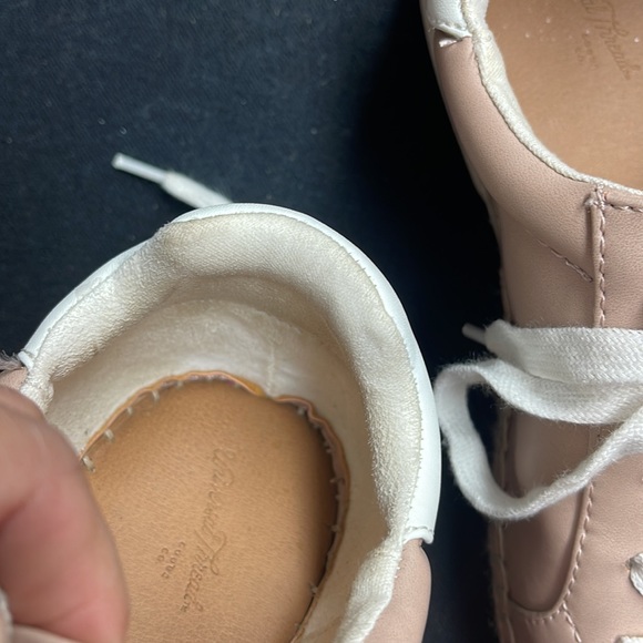 Universal Thread shoes size 7 great condition. - Picture 12 of 14